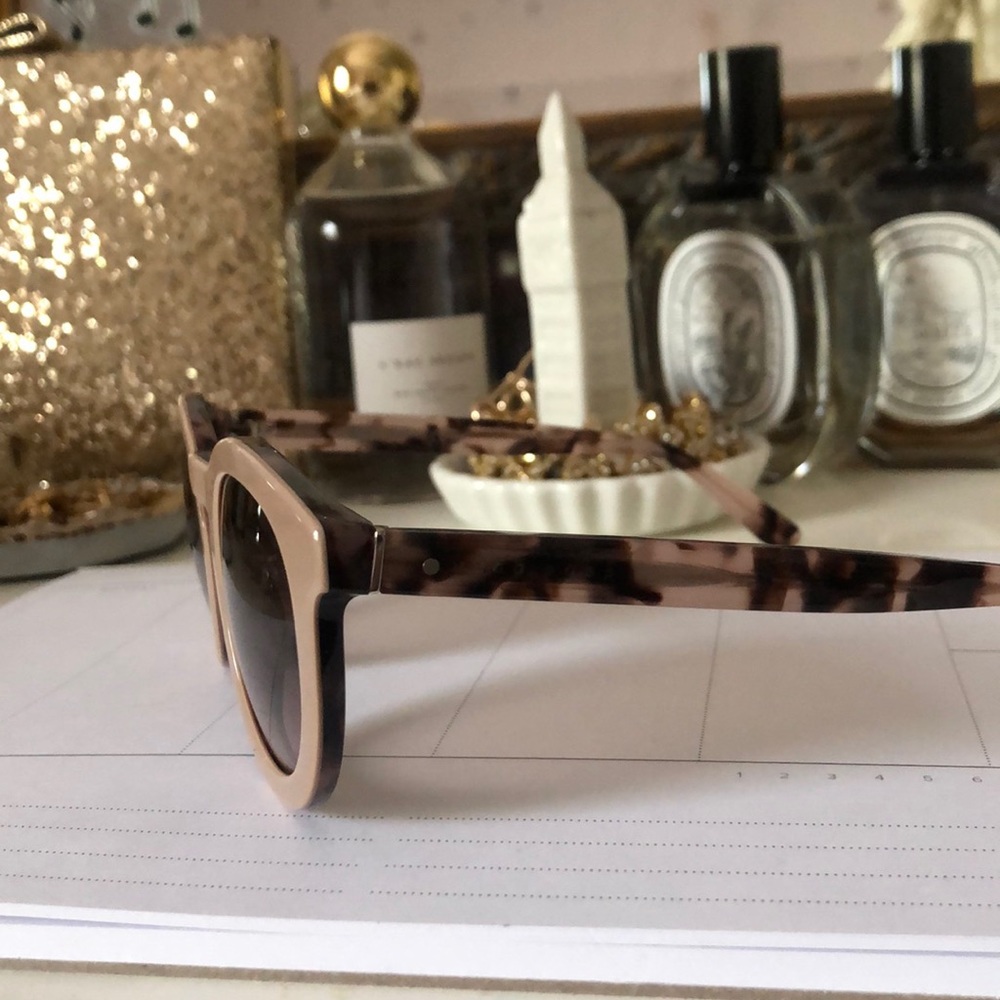Hugo Boss sunglasses! - Picture 5 of 7